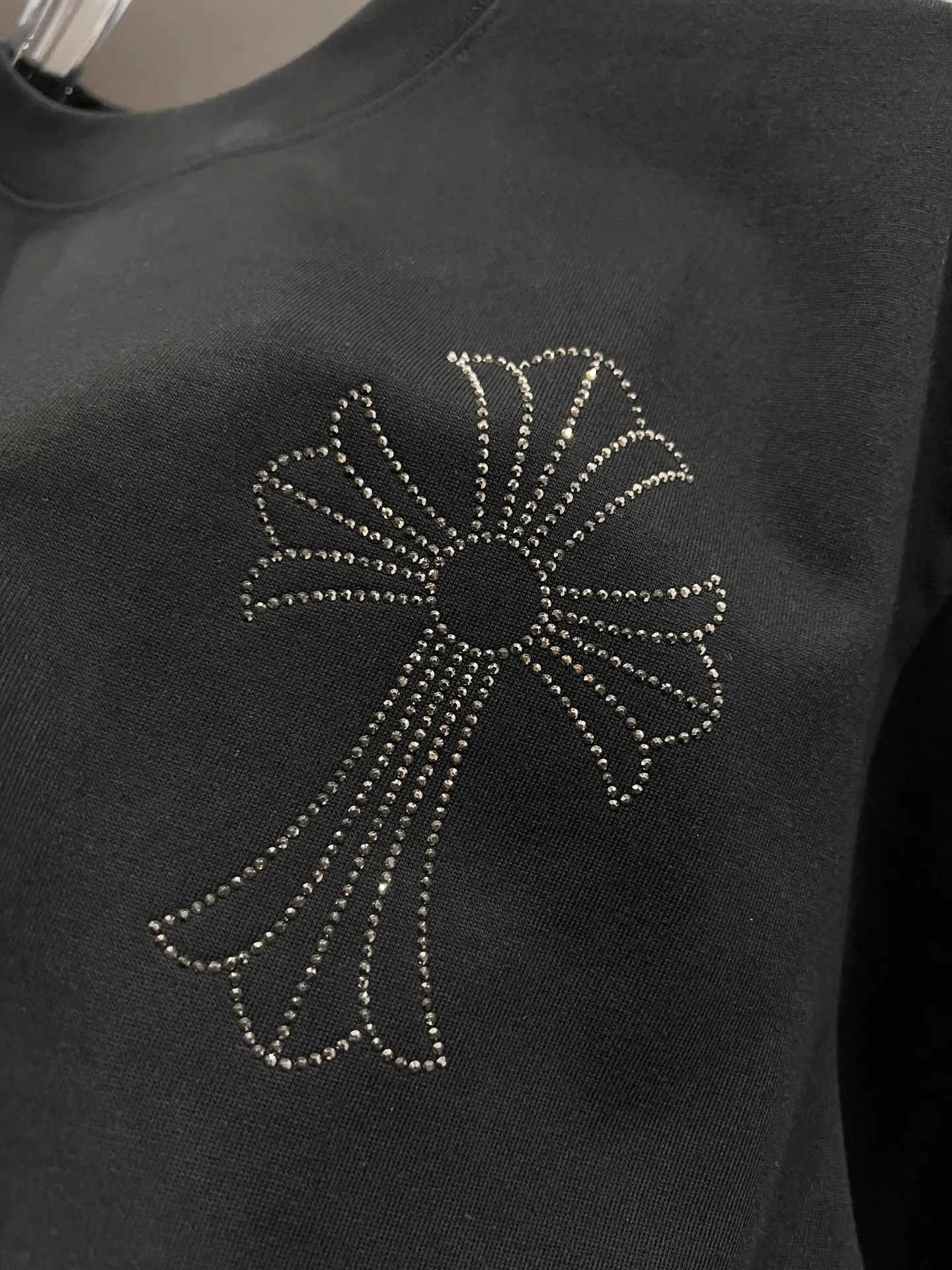 🅿️190 CH Crowe 2025 Autumn and Winter New Short-sleeved T-shirt Cross Middle Eastern Australian Diamonds Raindrop Meteor Shower Design Craftsmanship The real thing is great🔥Same style for men and women Loose version Size S M L XL XXL Five sizes Black White